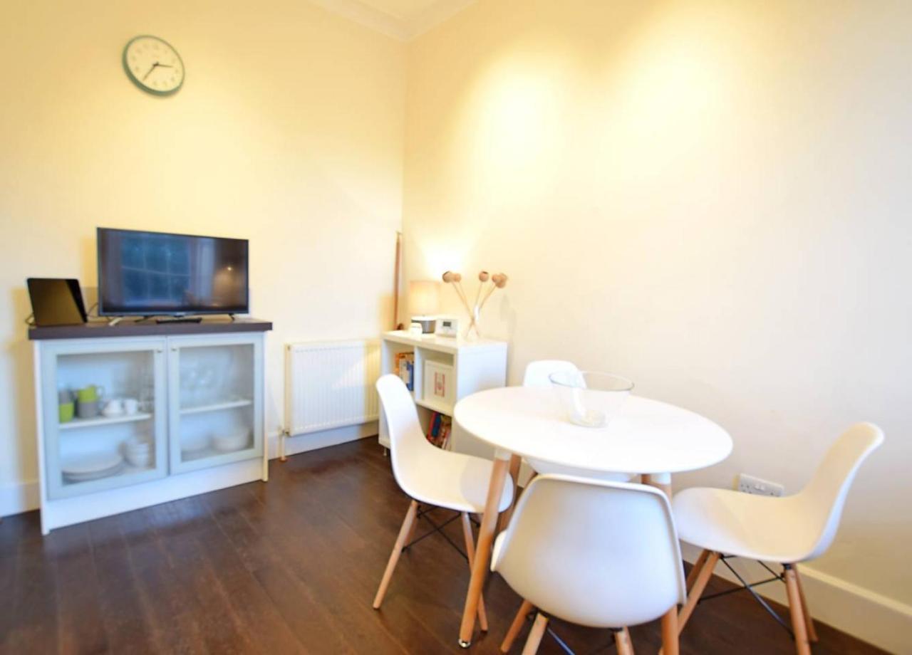 Joivy Modern Centre Flat Next To Calton Hill Appartement *